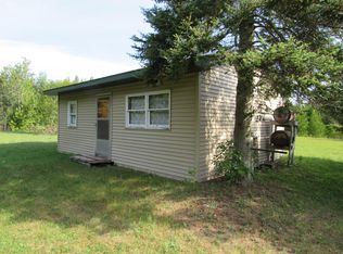 W2004 16th Ave, Menominee, MI 49858