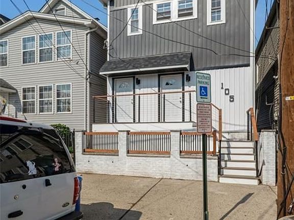 2nd image of 105 10th St #2