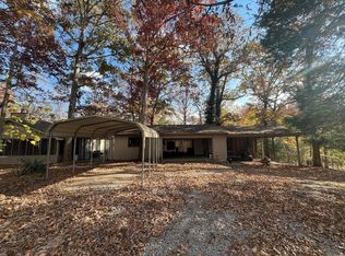 35 Castlewood Dr, Cadiz, KY 42211
