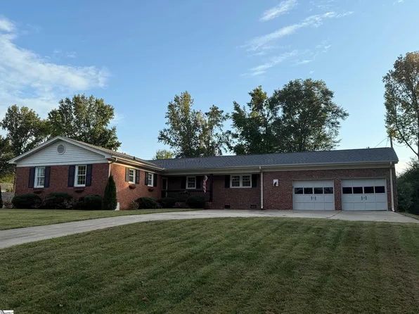 109 Blue Ridge Dr, Fountain Inn, SC 29644