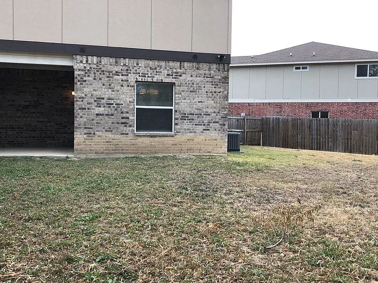 1101 Grace Point Dr #A — Photo 18