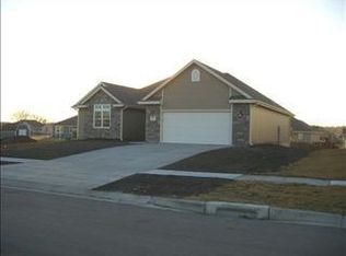 4347 SW Misty Harbor Dr, Topeka, KS 66610