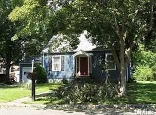53 Sunnyside Ct, Milford, CT 06460