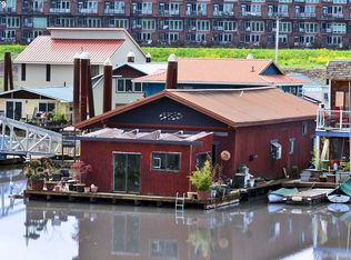 11620 N Island Cove Ln, Portland, OR