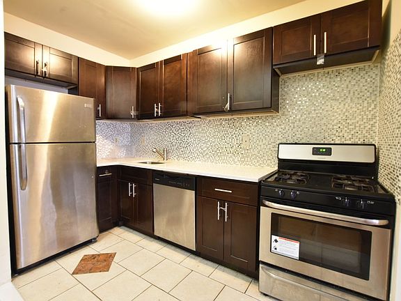 2nd image of 444 E 136th St #2