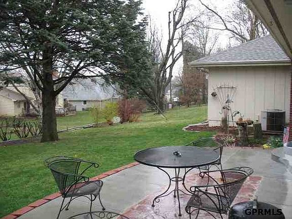 2nd image of 711 S 130th St