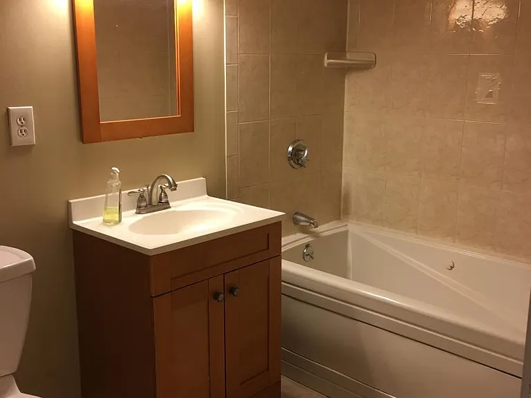 100 Emerson St #1 — Photo 7