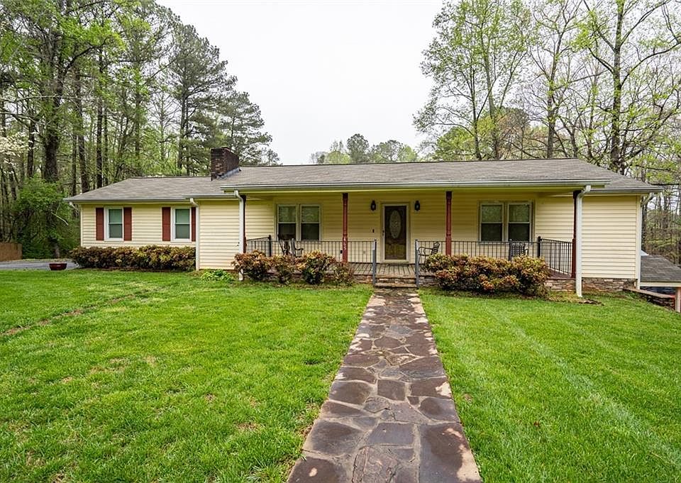 1st image of 465 Dobbs Rd #B