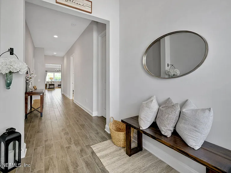 102 Seabrook Dr — Photo 8