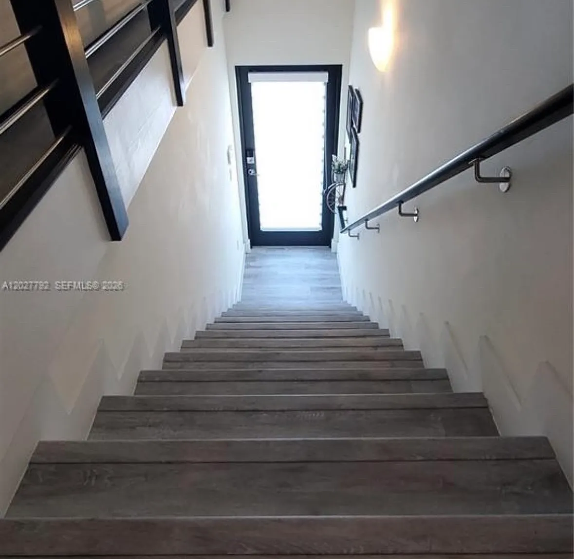 3 bed, 2.5 bath, 1534 sqft, $3,550 — Photo 2