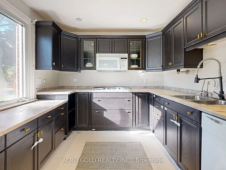 125 Leighland Ave — Photo 13