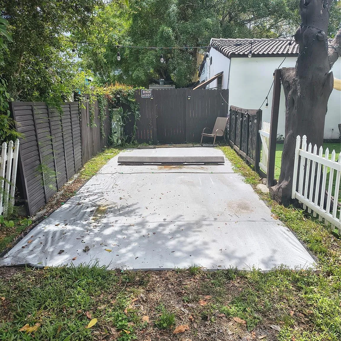 2 bed, 1.0 bath, 300 sqft, $1,400 — Photo 1