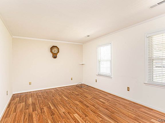 5th image of 6493 Hanna Dr