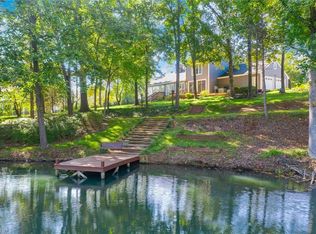 263 Overlook Dr, Advance, NC 27006