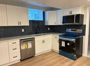 71 Annaquatucket Rd, North Kingstown, RI 02852