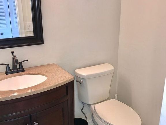 5th image of 302 Windsor M #3020