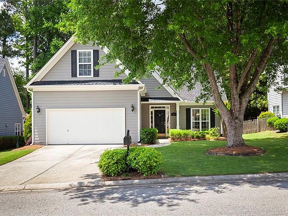 2nd image of 2131 Berryhill Cir SE