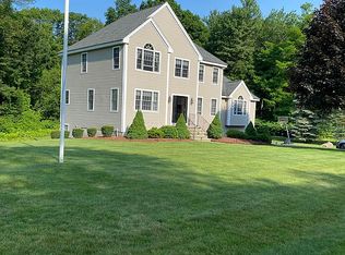 5 Wildflower Dr, Sutton, MA 01590
