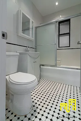 Rented by The Syper Group | media 7