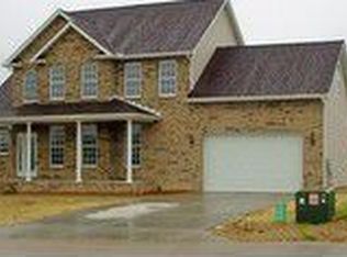 25 Radwin Dr, Winfield, WV 25213