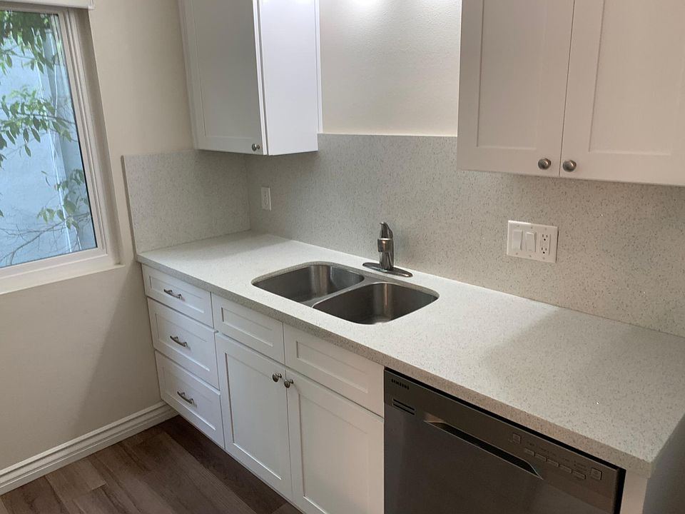 1st image of 10939 Del Norte St APT 213