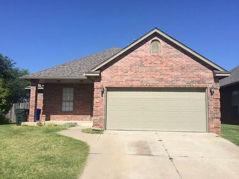 1828 Cedar Creek Ct — Photo 1