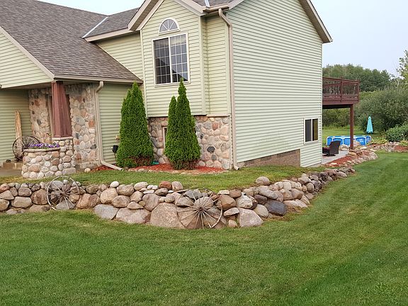 3rd image of 1722 Perennial Ln NE