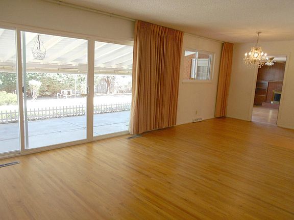 5th image of 3425 Pickard Ave NE
