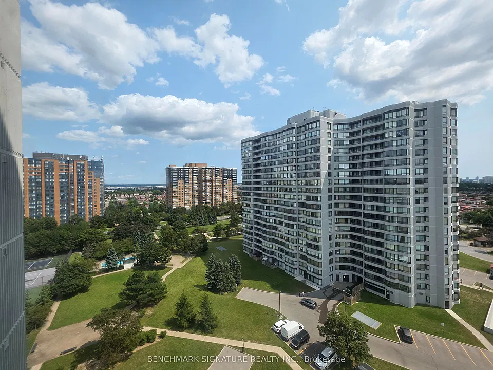 300 Alton Towers Cir #1409