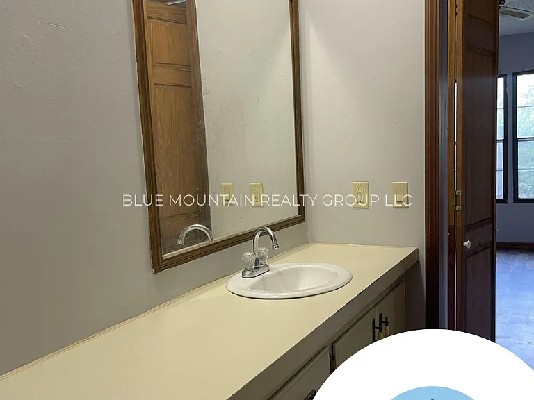 70 Cornwell Dr — Photo 8