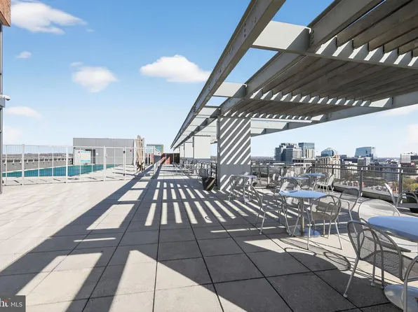 2001 15th St N APT 420, Arlington, VA 22201