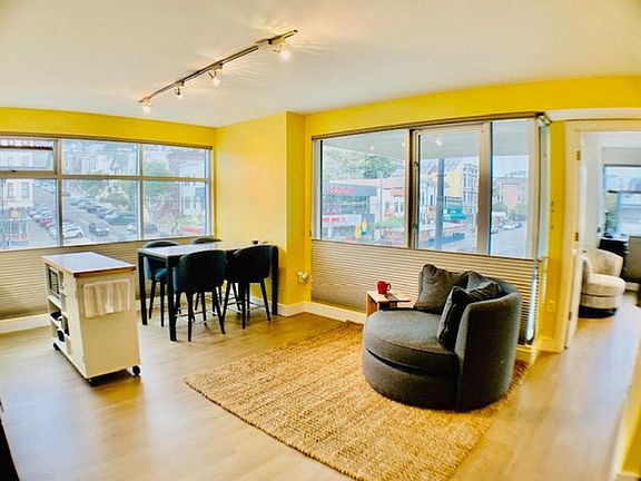 4th image of 2299 Market St APT 203