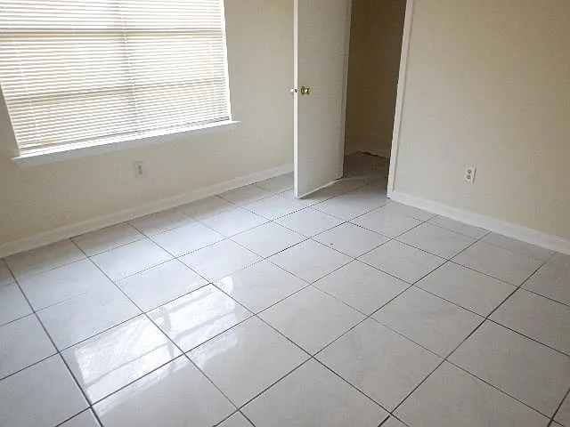3441 Catalina Dr — Photo 11