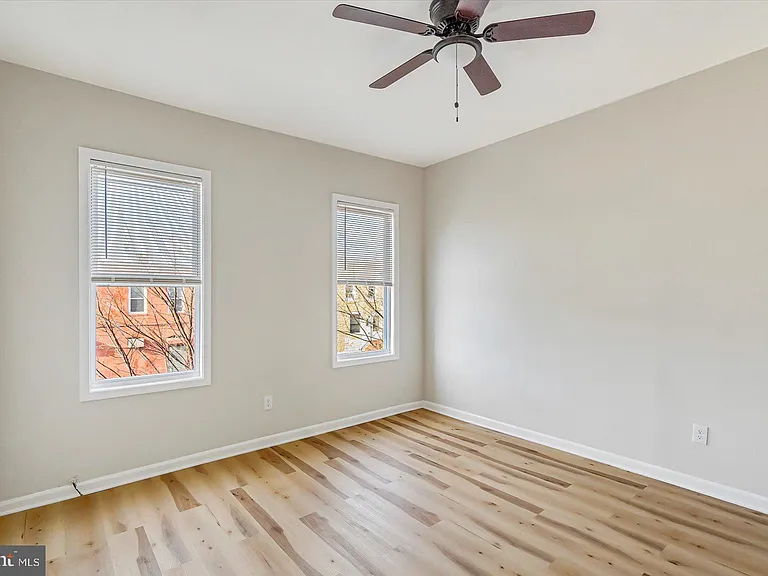 705 N Milton Ave — Photo 25