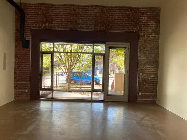 596 Manzana Pl — Photo 3