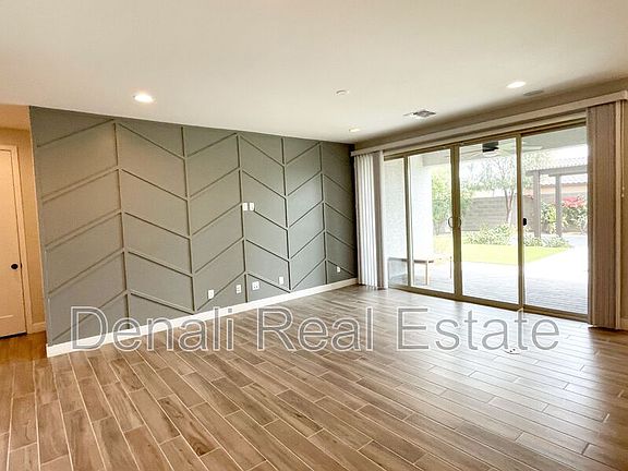 5th image of 26511 N Thornhill Ct