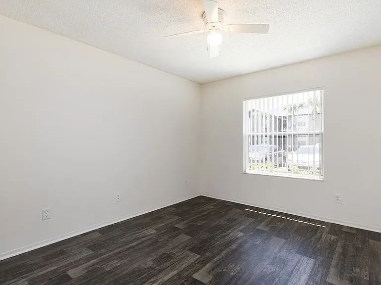 Pasco Woods Apartments — Photo 44
