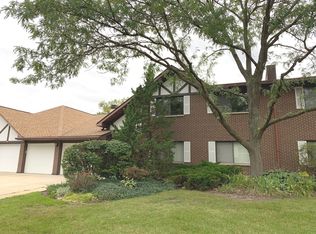 301 Walters Ln APT 2A, Itasca, IL 60143