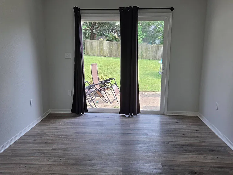 205 Southview Dr — Photo 23