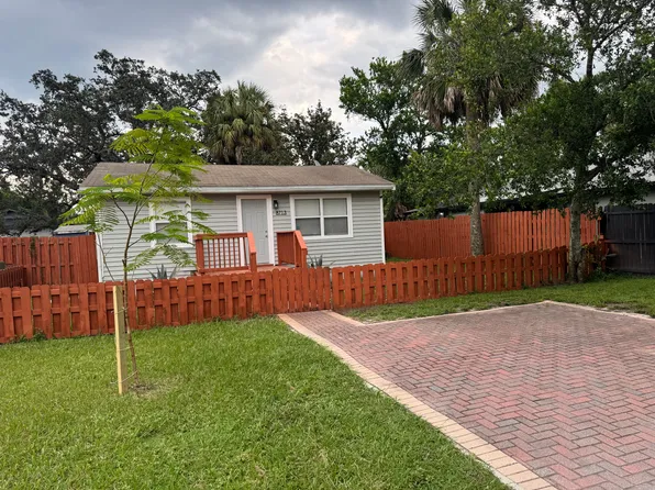 8713 N 12th St, Tampa, FL 33604