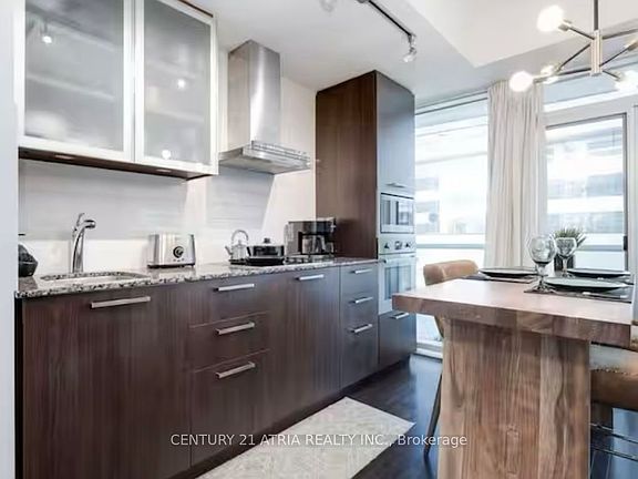 5th image of 14 York St #512