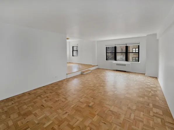 301 East 48th Street 5B image 2 of 14