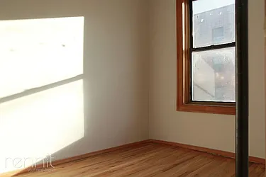 Rented by Rennit Inc.