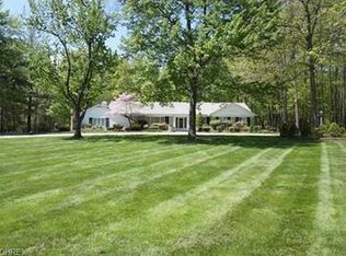 36500 Dorchester Rd, Gates Mills, OH 44040