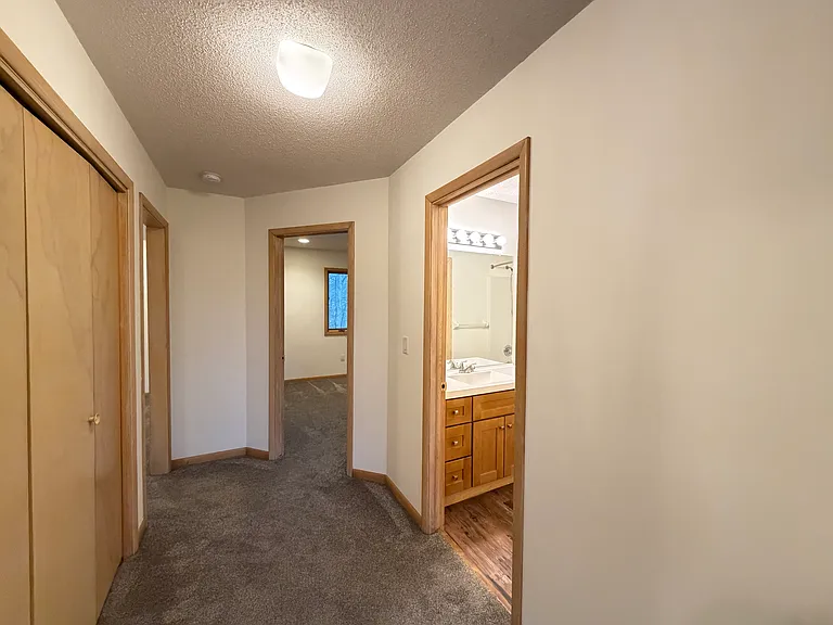 4553 Abbott Rd — Photo 10
