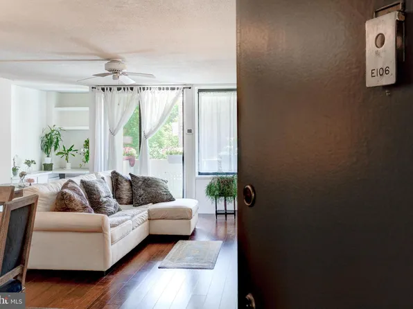 1245 4th St SW APT E106, Washington, DC 20024