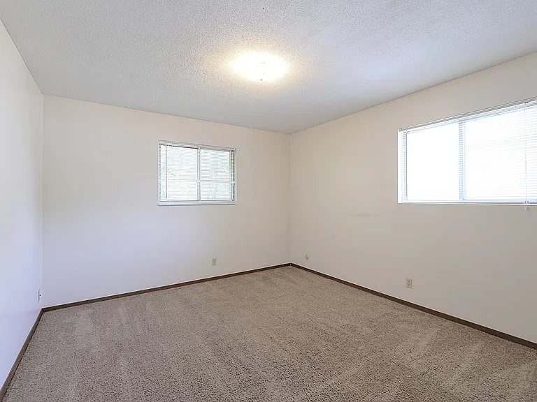 1728 S 14th St #13 — Photo 9