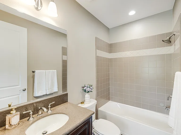 7305 Augusta Dr — Photo 25