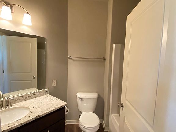 2nd image of 1127 High Pointe Knoll Cir