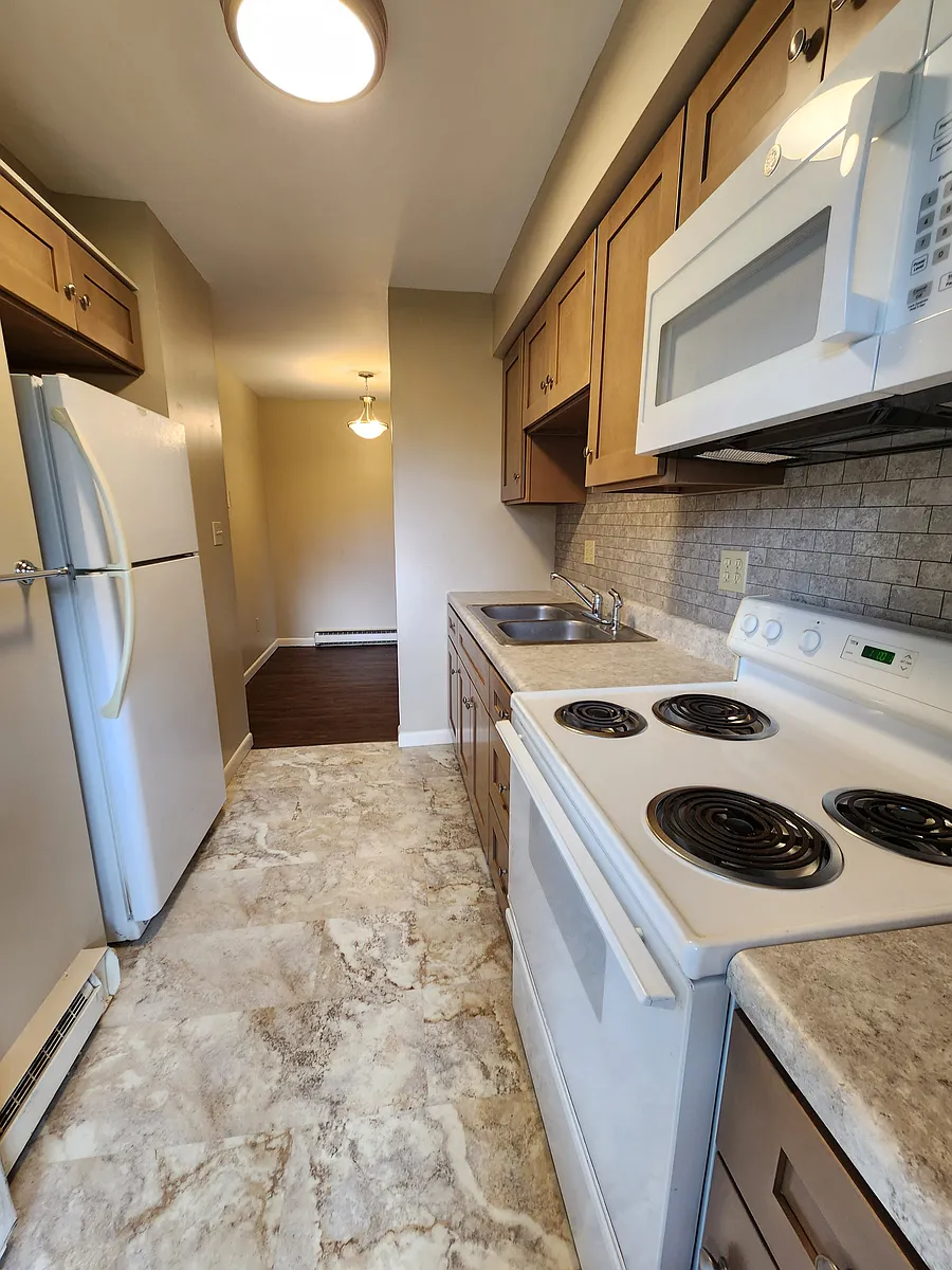 Building Photo - 201 McKinley Dr #3
